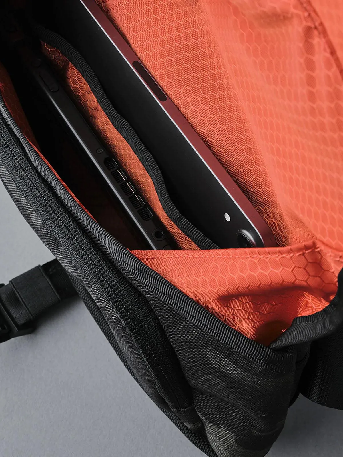 Alpaka Air Sling V2 Black Multicam X50