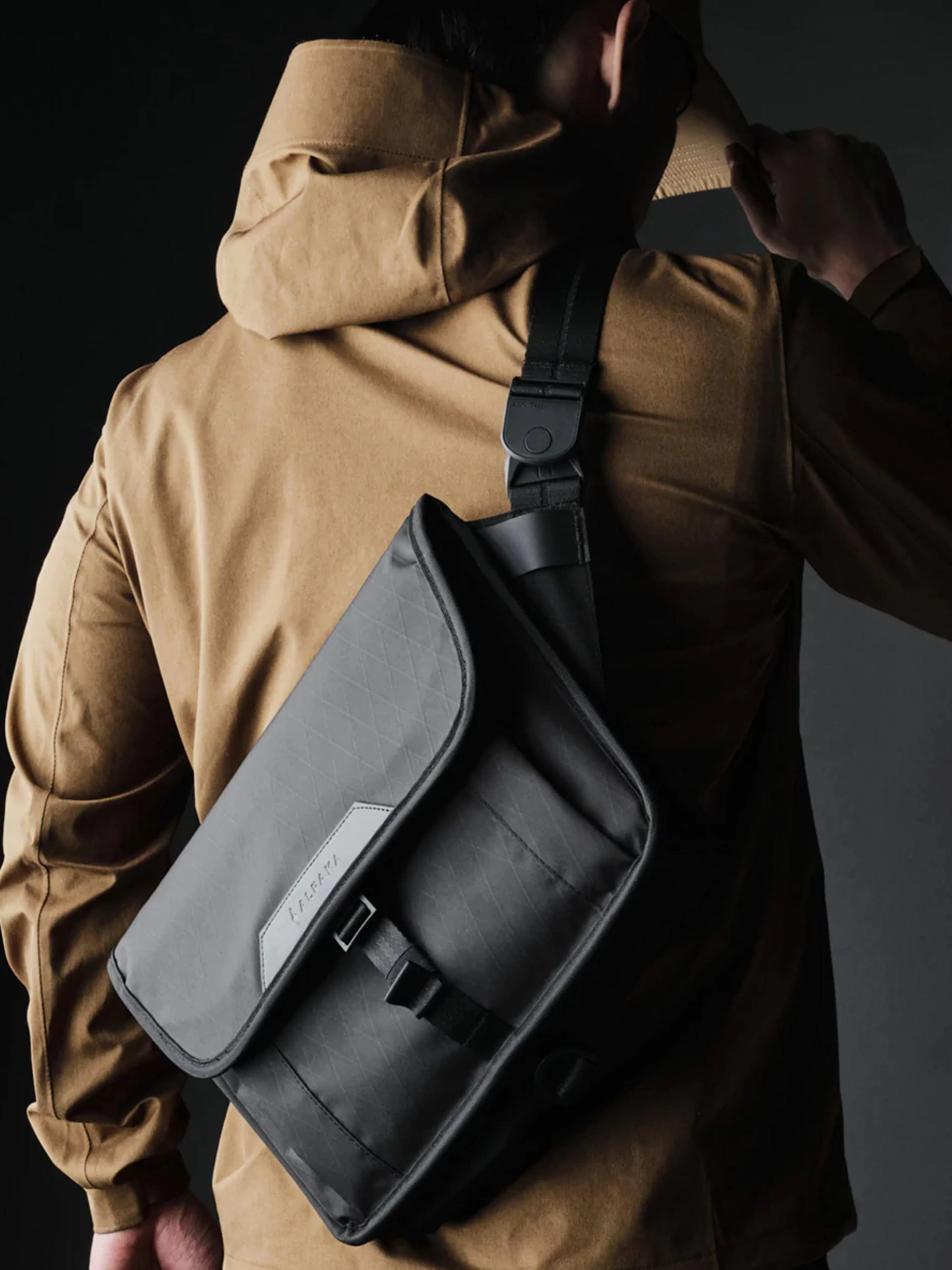 Alpaka Alpha Sling Limited Edition