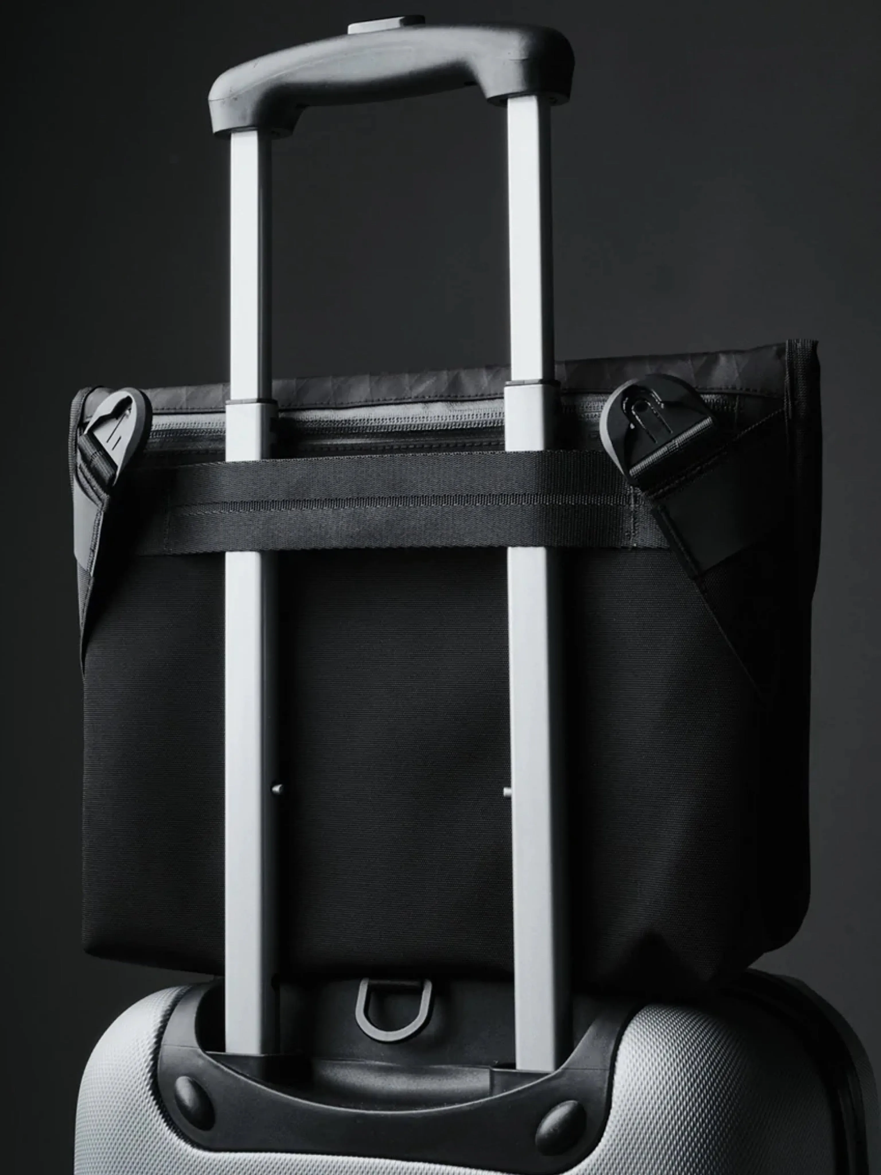 Alpaka Alpha Sling Limited Edition