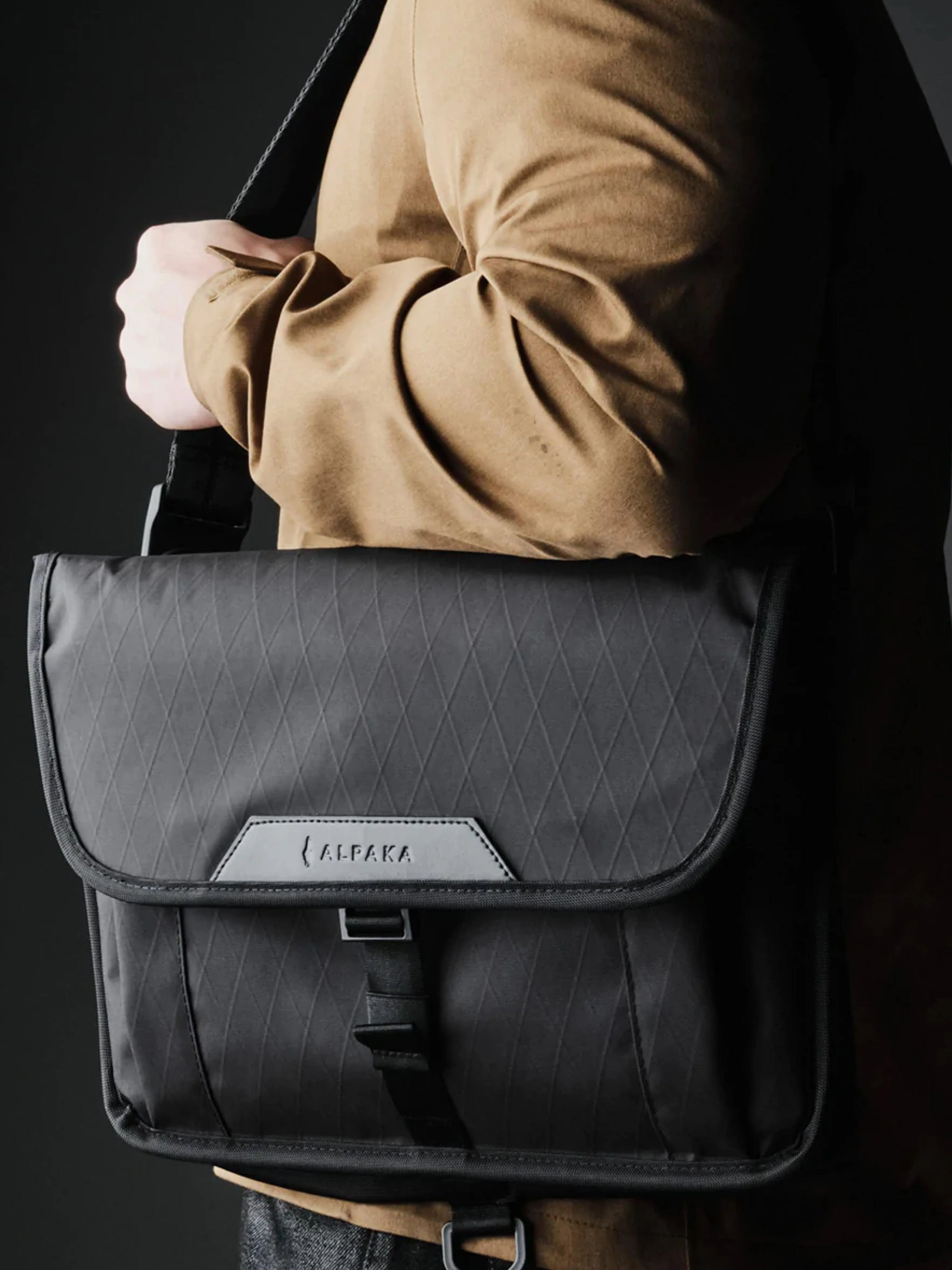 Alpaka Alpha Sling Limited Edition