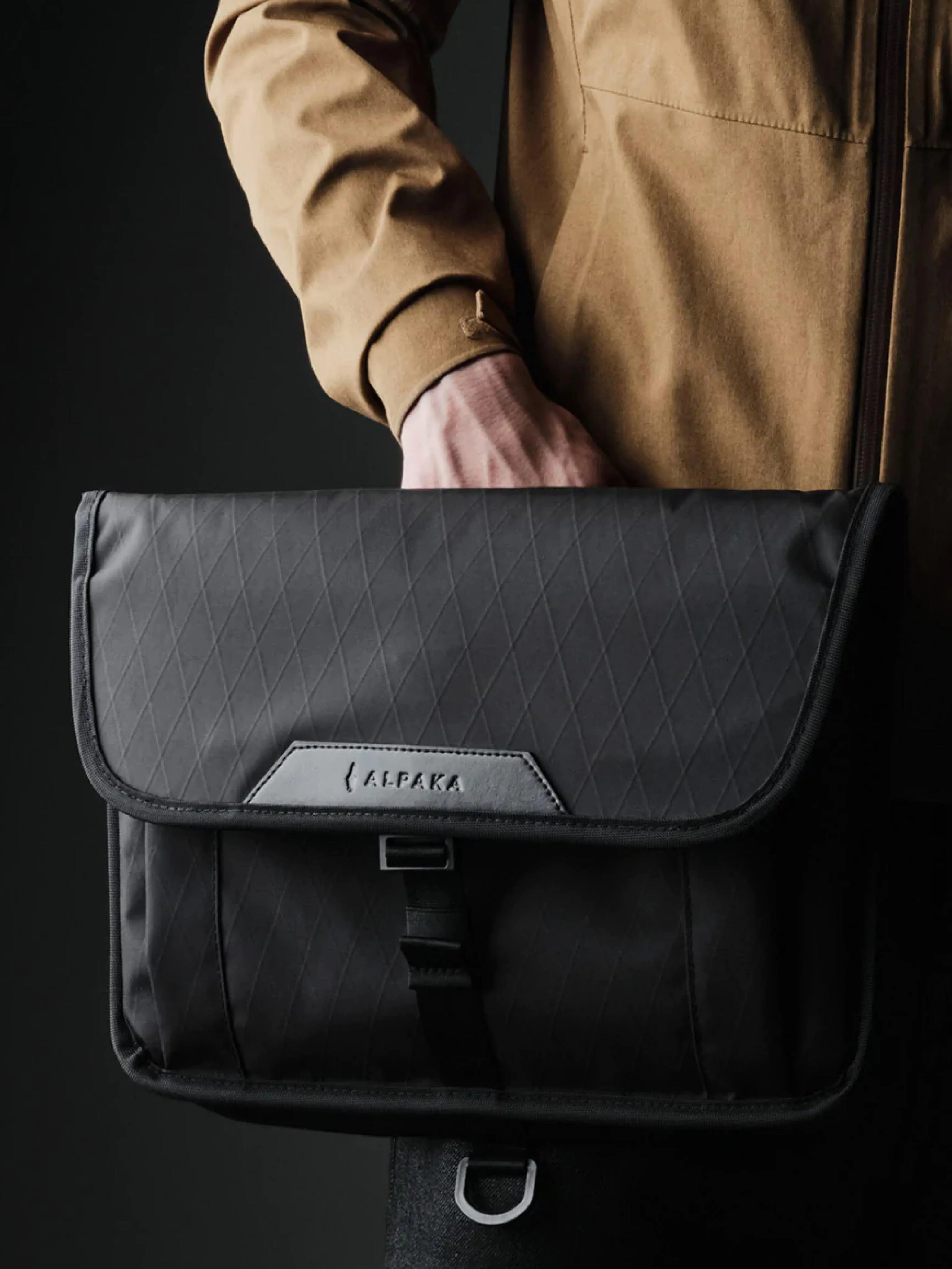 Alpaka Alpha Sling Limited Edition