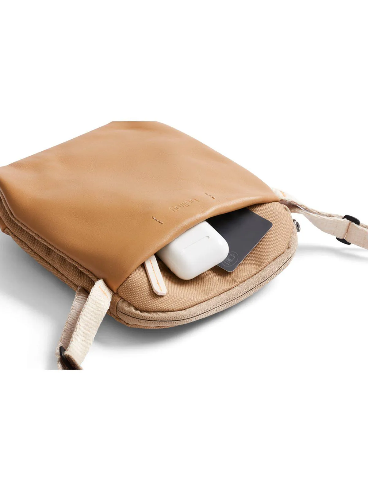 Bellroy City Pouch Premium Desert