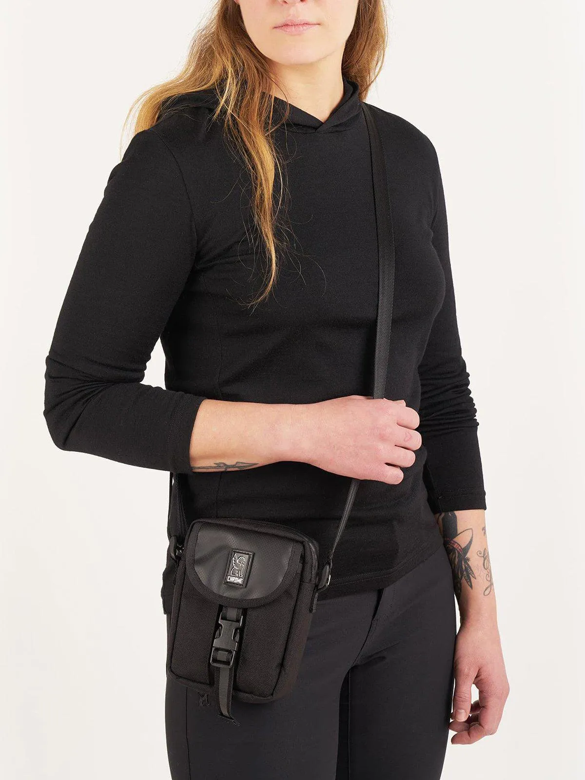 Chrome Industries Shoulder Pouch Duck Camo