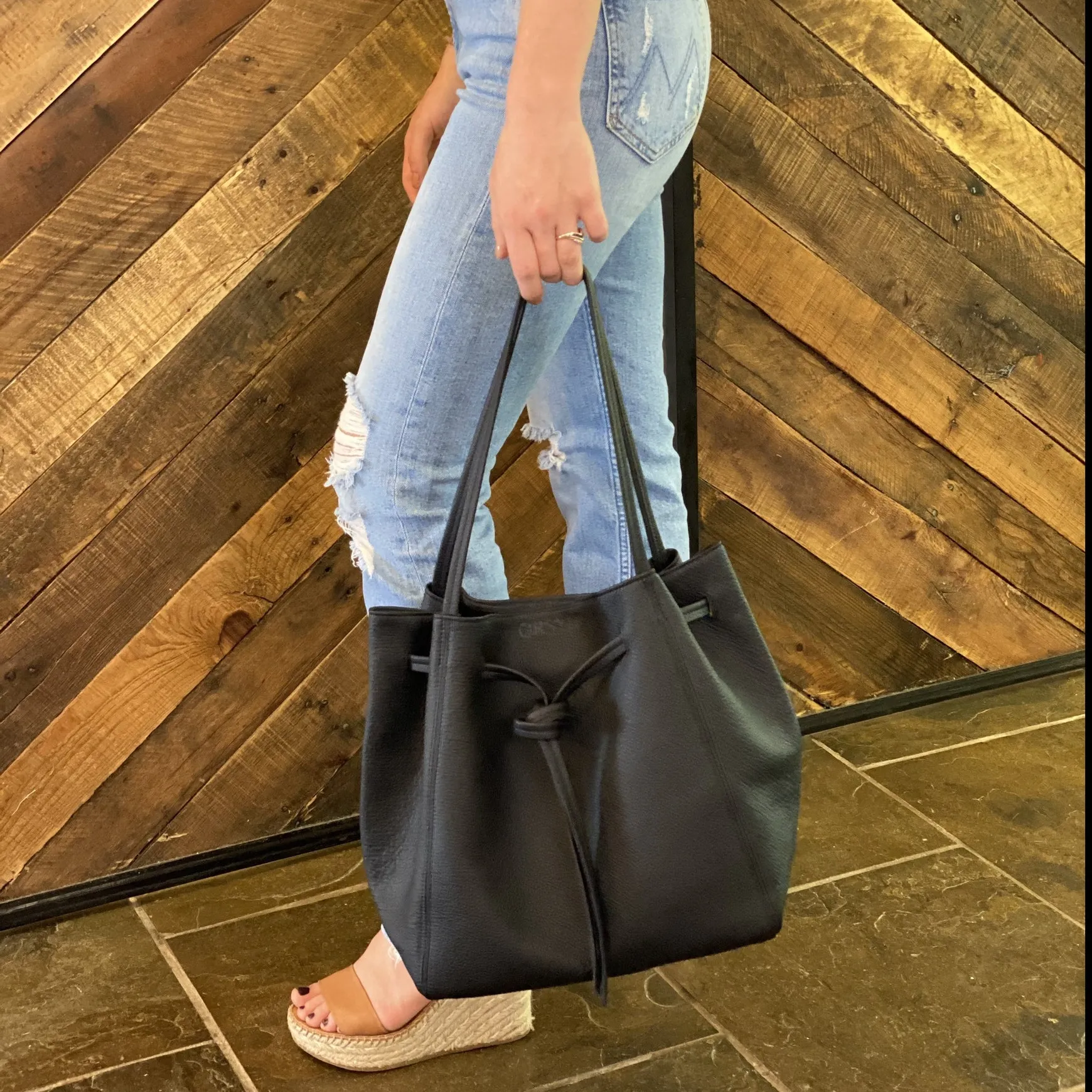 Florence Tote in Black
