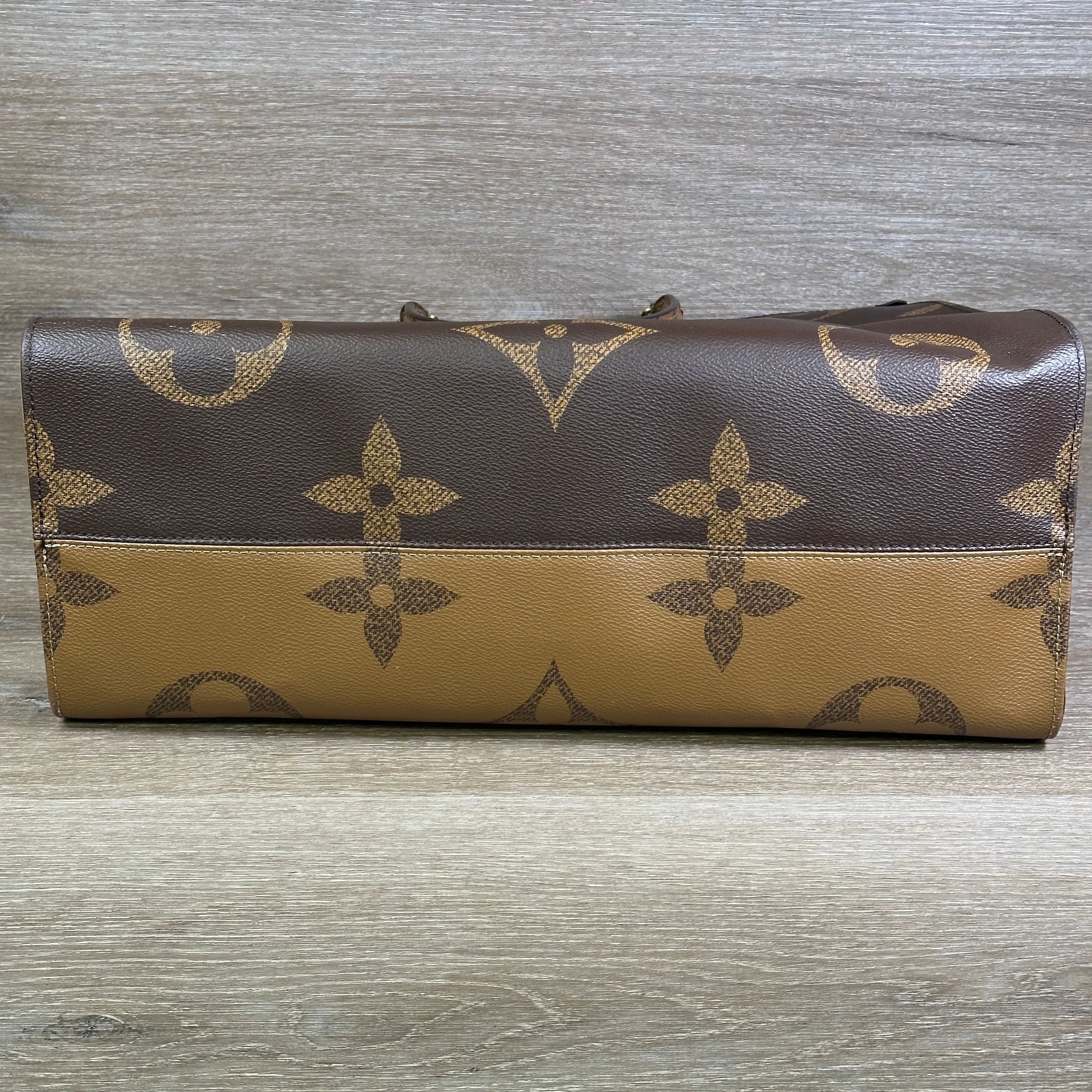 Louis Vuitton OnTheGo GM - Reverse Monogram