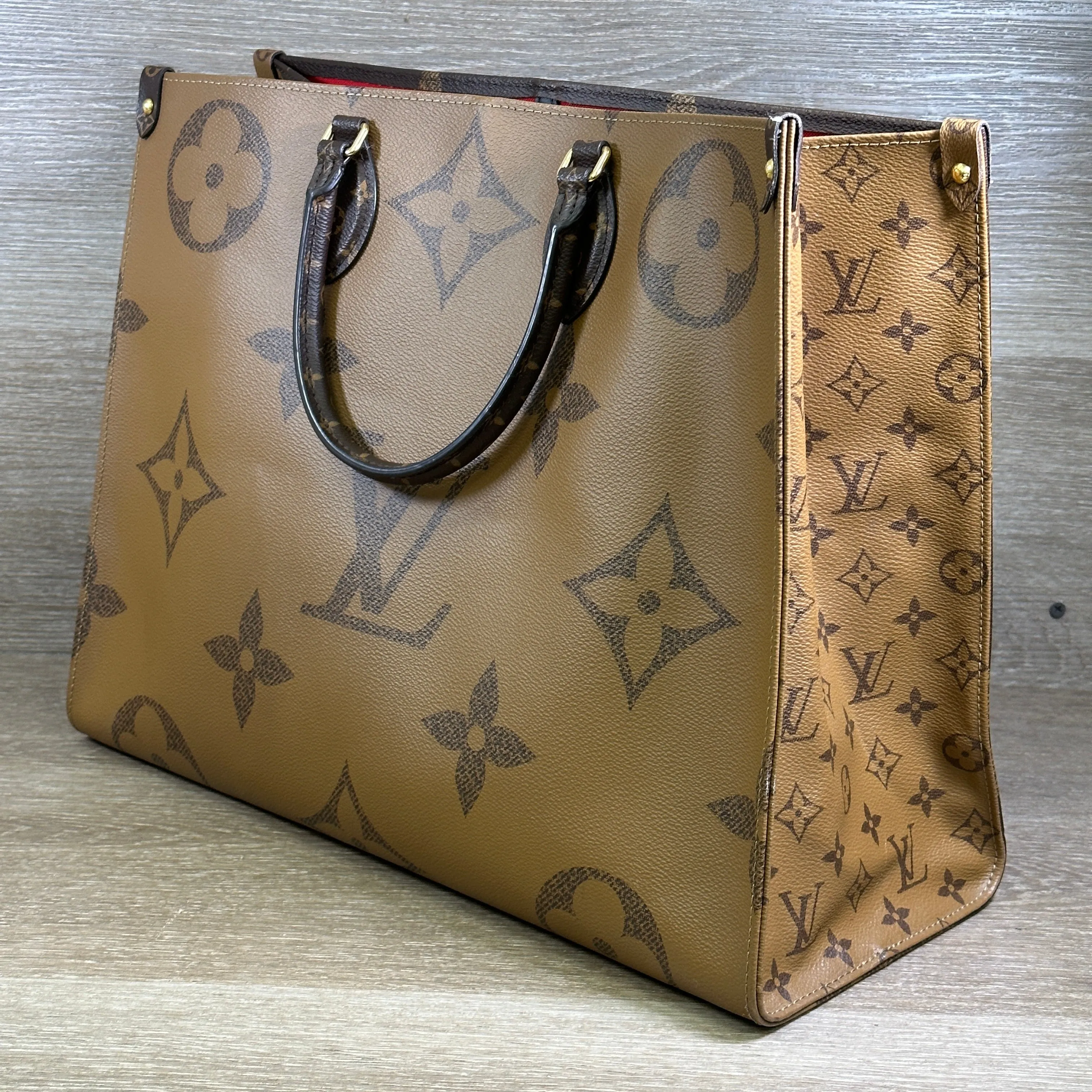 Louis Vuitton OnTheGo GM - Reverse Monogram