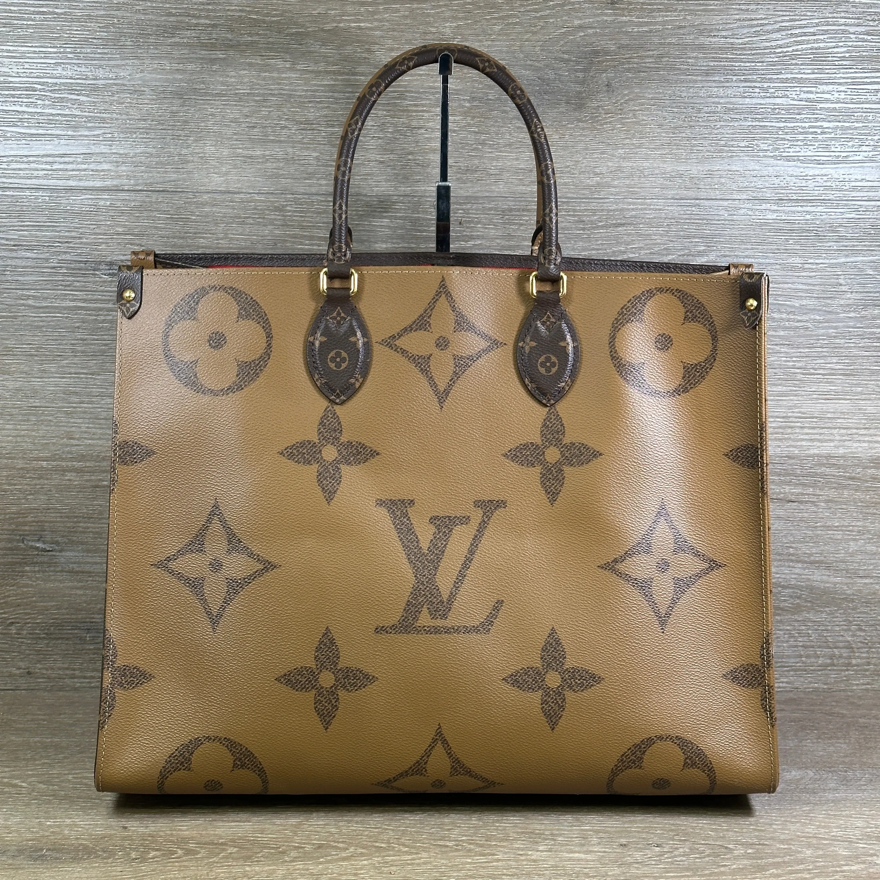 Louis Vuitton OnTheGo GM - Reverse Monogram