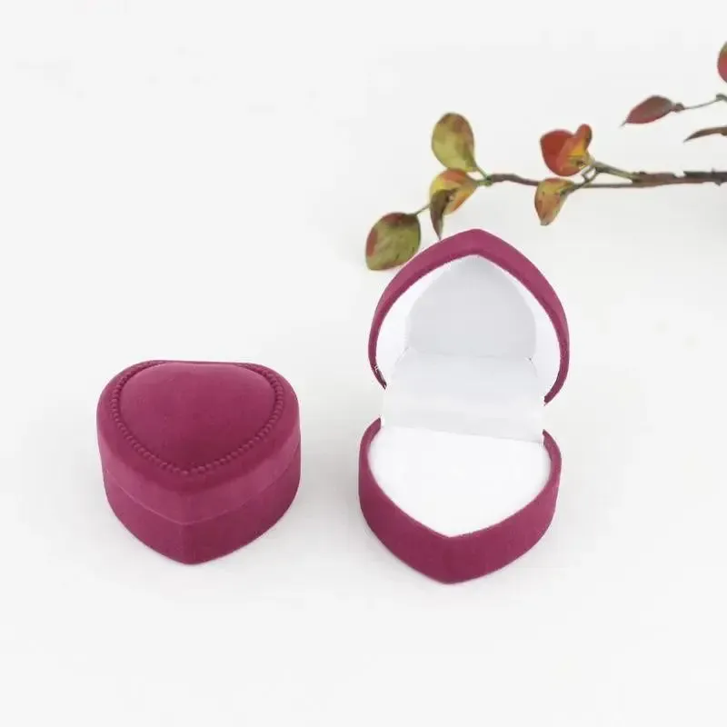New Creative Heart Shaped Jewelry Packaging Storage Velvet Ring Box Propose Marriage Wedding Ring Organizer Display Case